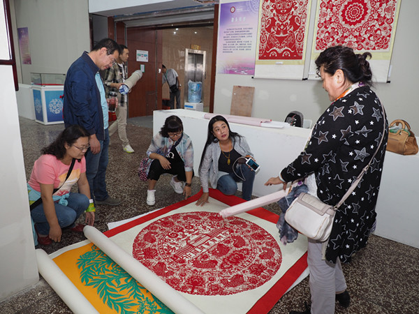 草原文化遗产日暨全区非物质文化遗产展6.jpg