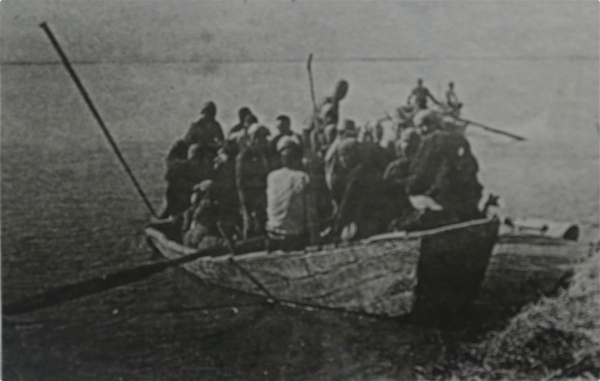 老包头南海-人船黄河.jpg
