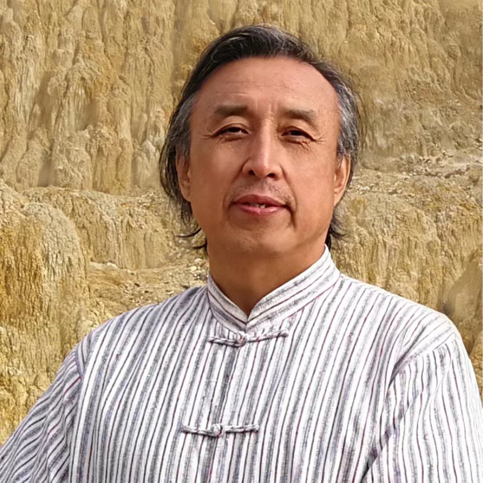 要鸿鹏.jpg
